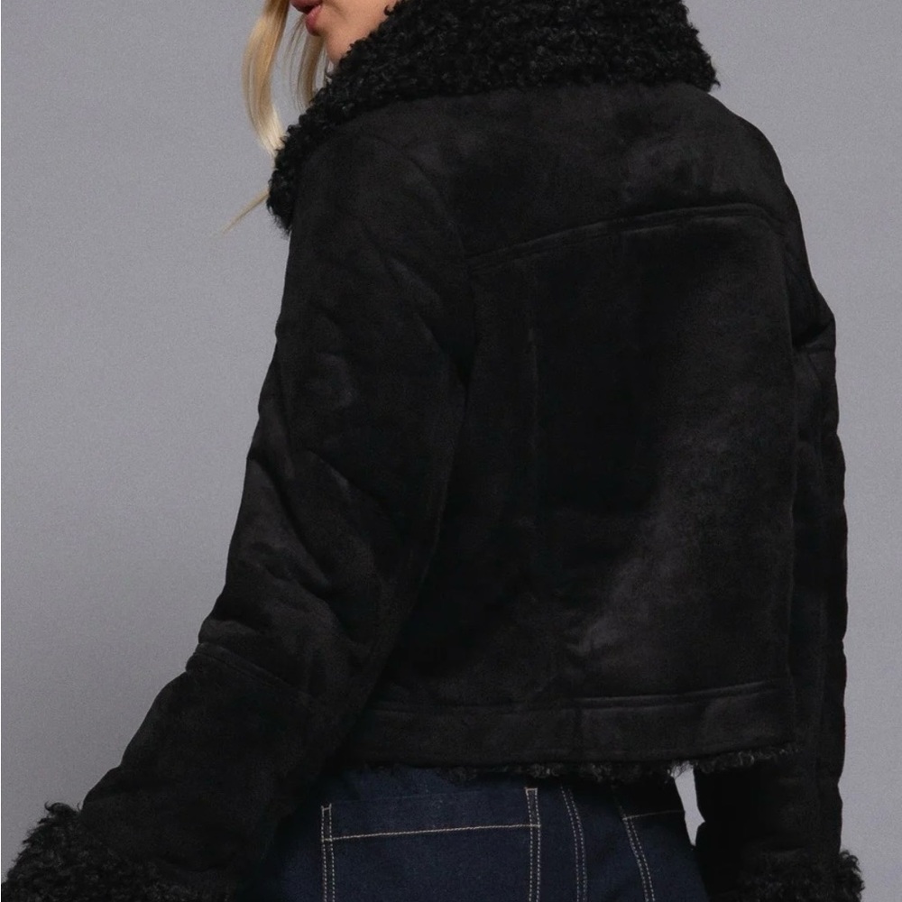 Cozy Black Teddy-Trim Jacket - Picture 3 of 14